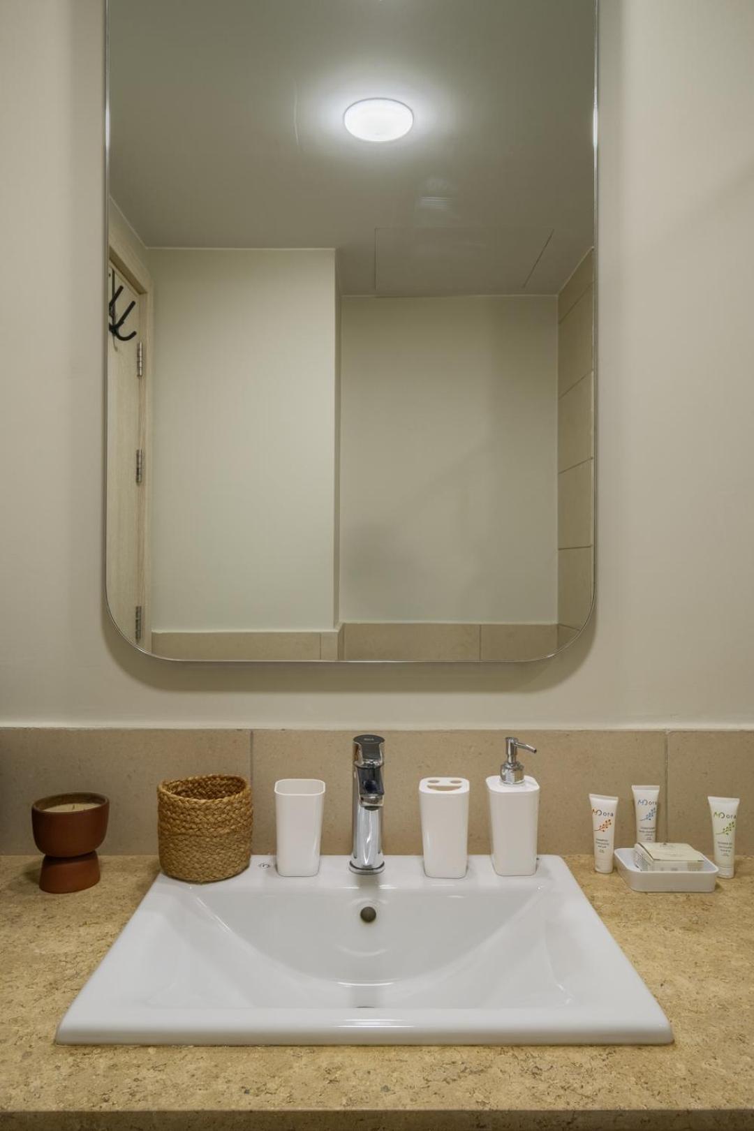 Brand New Shedwan Spacious 1bdr Apartment *
